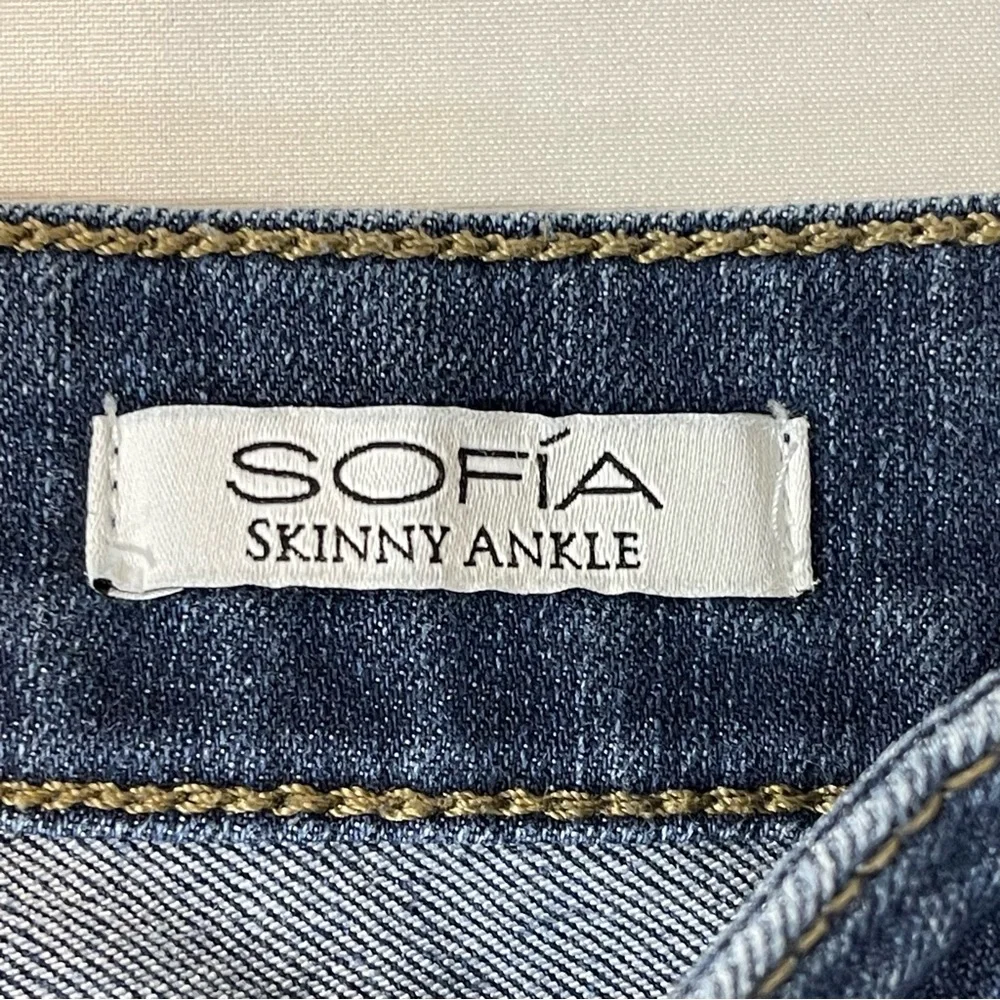 SOFIA VERGARA  SKINNY ANKLE WOMENS JEANS SIZE 4, VERY GOOD PREOWNED COND…
